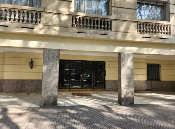 Alquiler departamento Av. del Libertador 2600 Palermo chico 90m2 cochera