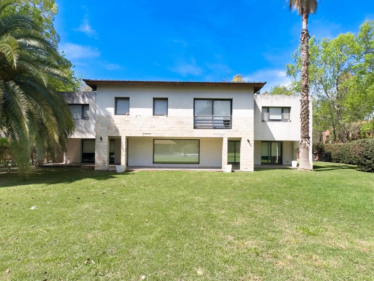 Casa de 600 m² en dos lotes en San Carlos