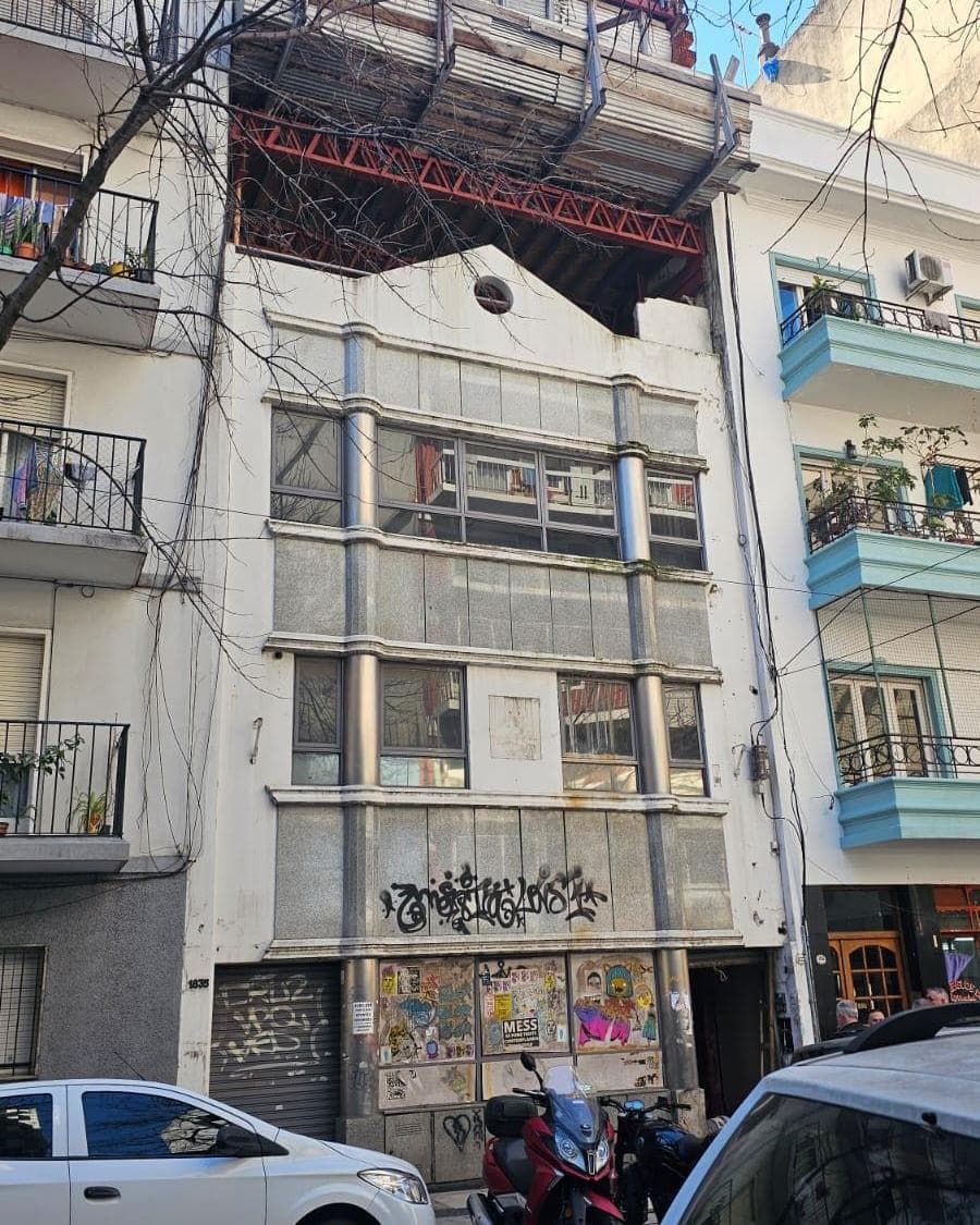 EDIFICIO - CONSTRUCCIÓN DE 7 PISOS SIN TERMINAR México 1800 Congreso 828,80m2, foto 1 de 5