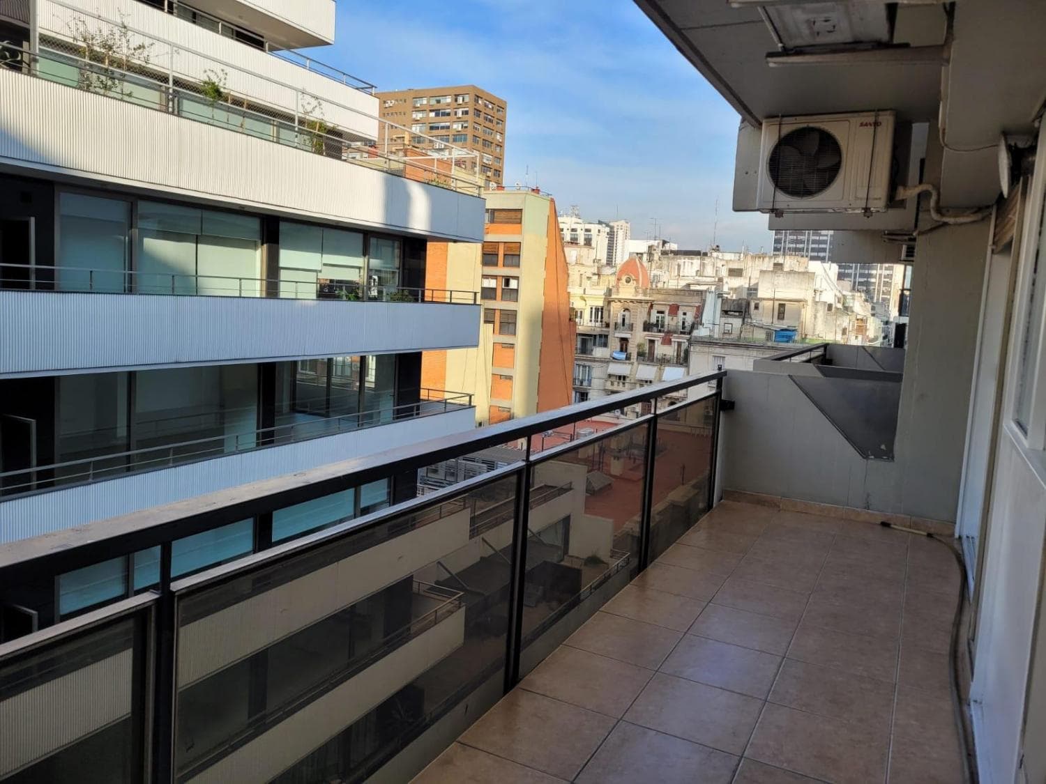 Venta Departamento 2 Ambientes 56 m² Esmeralda 1000 cochera y baulera, foto 1 de 10